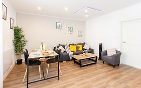 Le Green St Leon : Lit Queen Size * Wifi * Ideal Couple